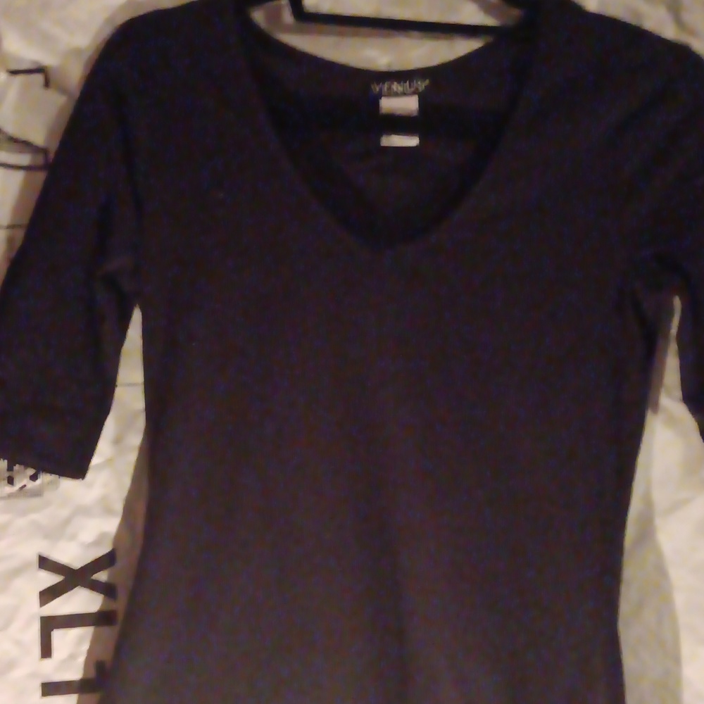 Nwot tunic length top very cute can even be worn as a mini dress!